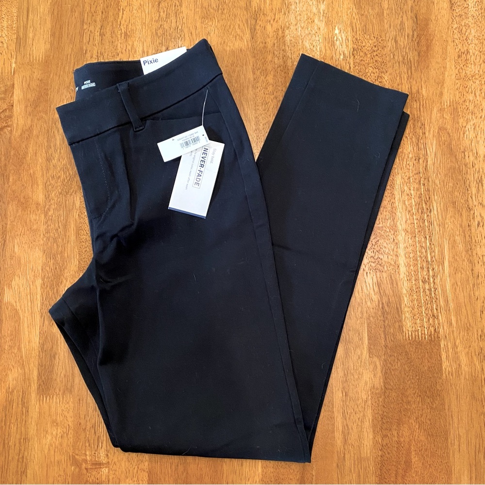 Old Navy Black Pixie Pant - Size 4 NWT